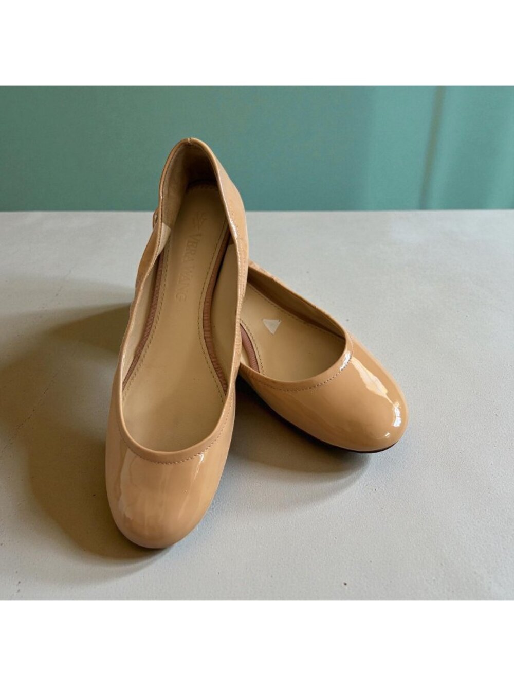 VERA WANG Nude Beige Patent Leather Ballerina Ballet Flats Size 8.5